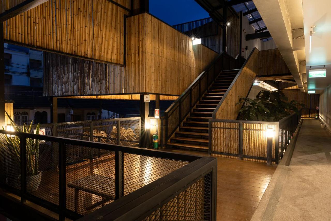 Pakchong Center Poshtel Hotell Eksteriør bilde