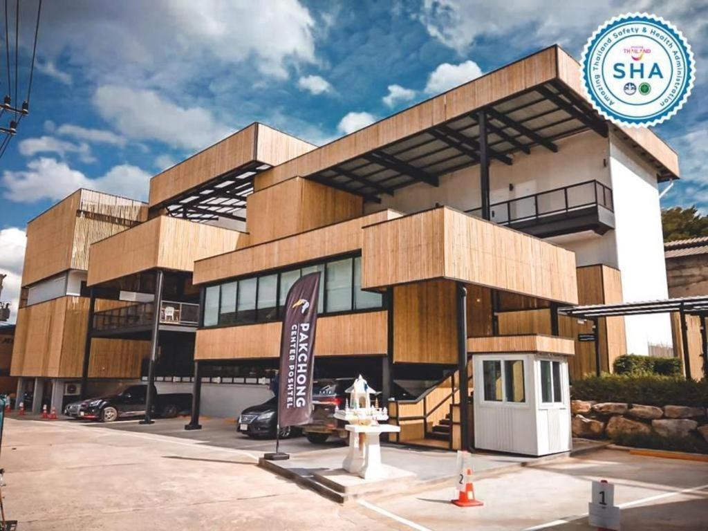 Pakchong Center Poshtel Hotell Eksteriør bilde
