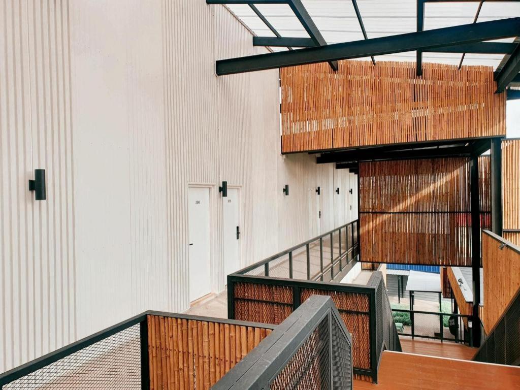 Pakchong Center Poshtel Hotell Eksteriør bilde