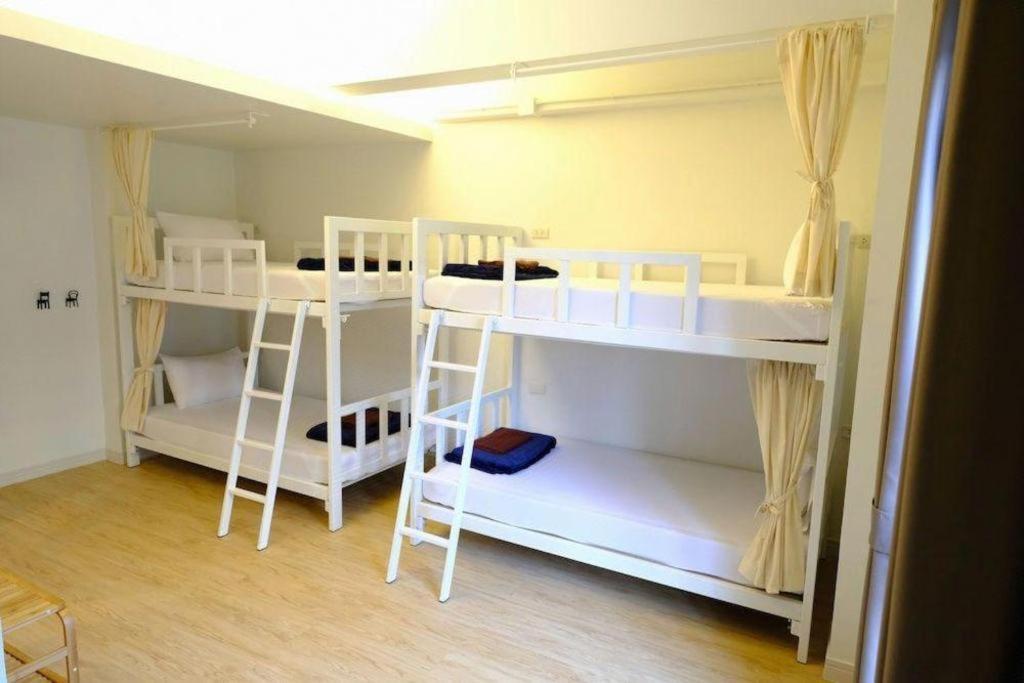 Pakchong Center Poshtel Hotell Eksteriør bilde